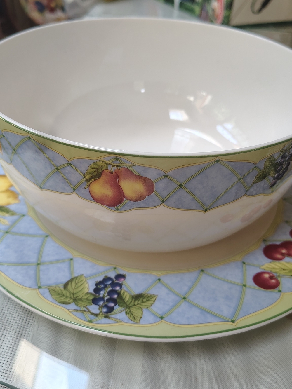 Mikasa Fruit Rapture Large Porcelain Fruit-Veg Serving Bowl - And Chop Plate HCL